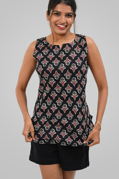 Black Cotton Printed Sleeveless Kurti