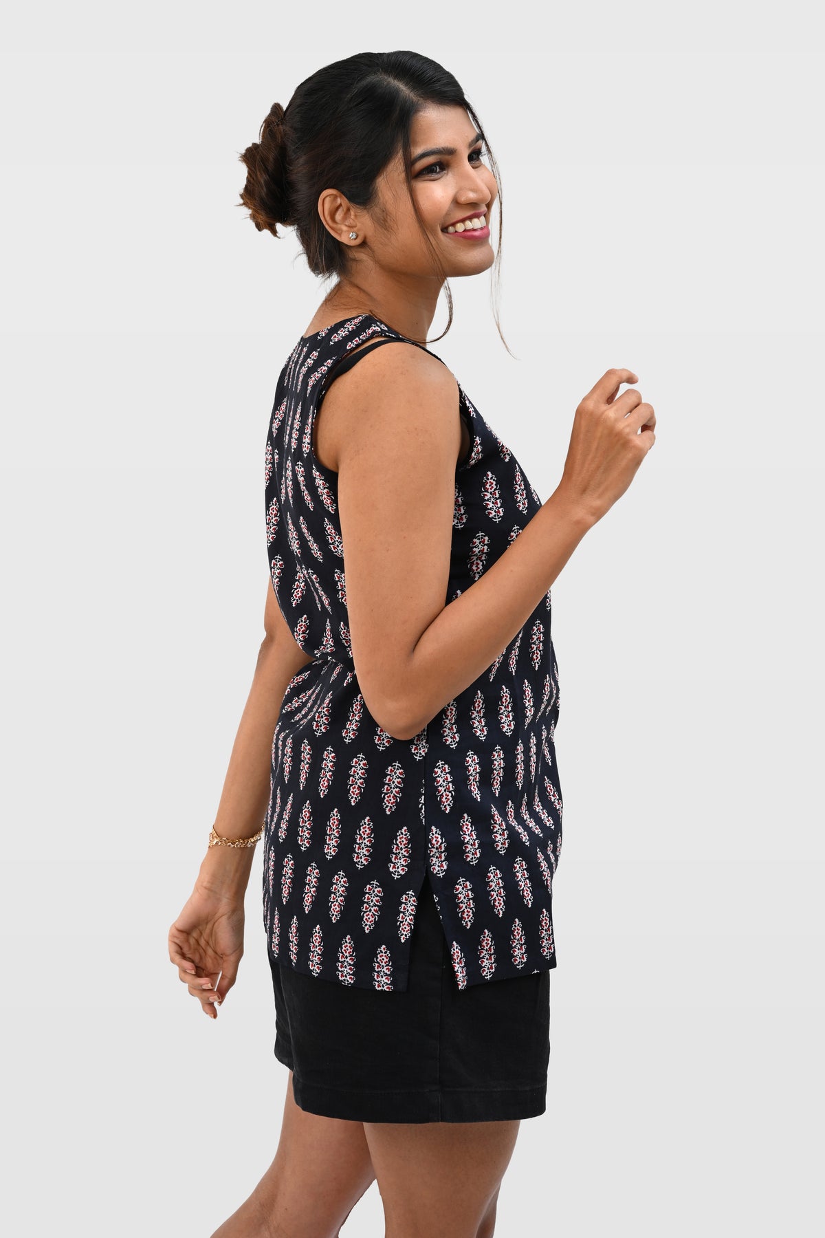 Black Cotton Printed Sleeveless Kurti