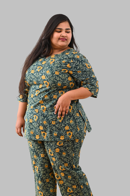 Bottle Green Plus Size Cotton Printed Pyjama Set