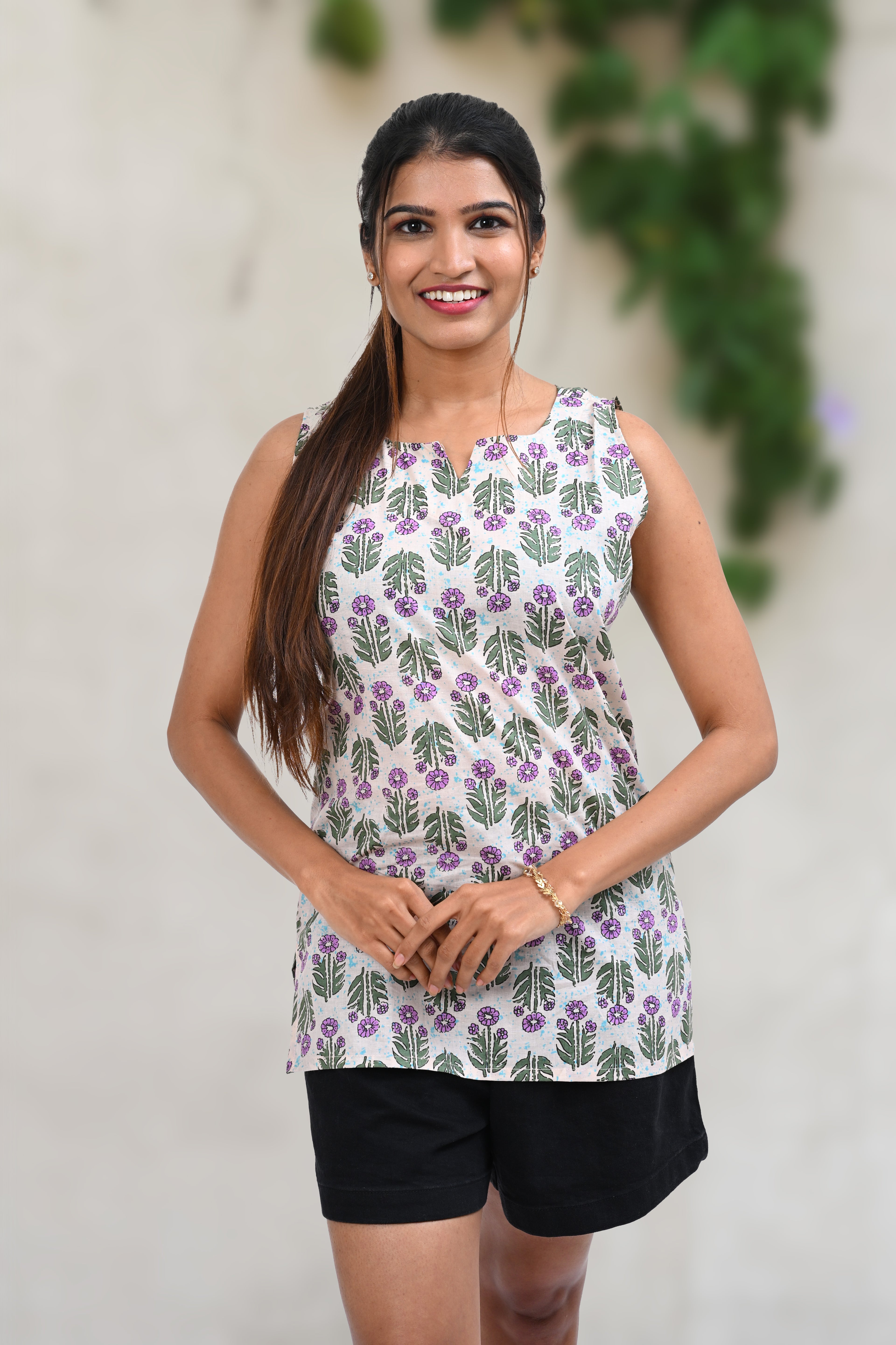 Cream Cotton Printed Sleeveless Kurti
