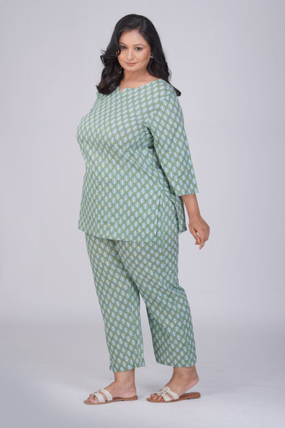 Dark Sea Green Plus Size Cotton Printed Pyjama Set