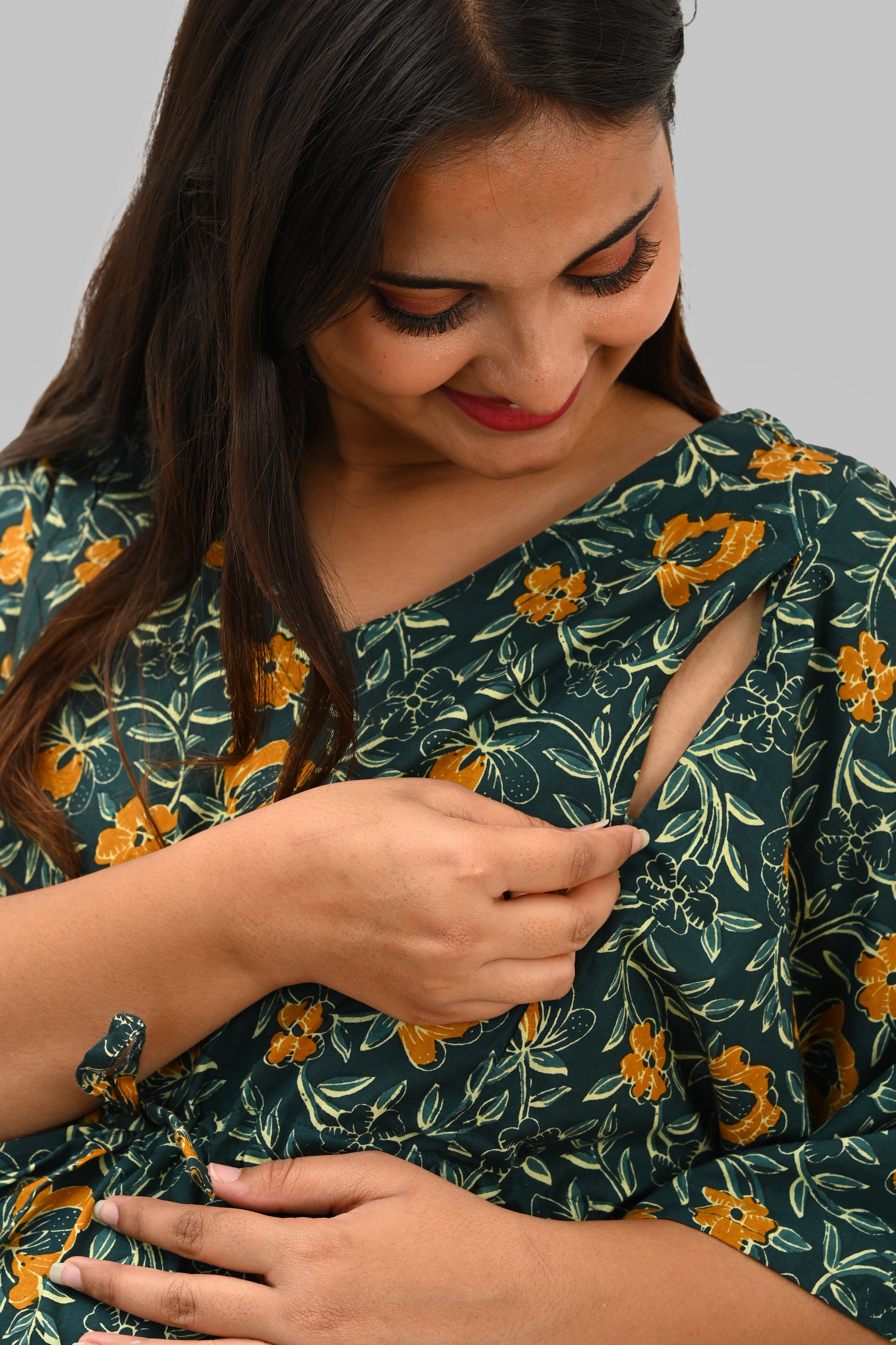Floral Maternity and Feeding Kaftan Set in Green