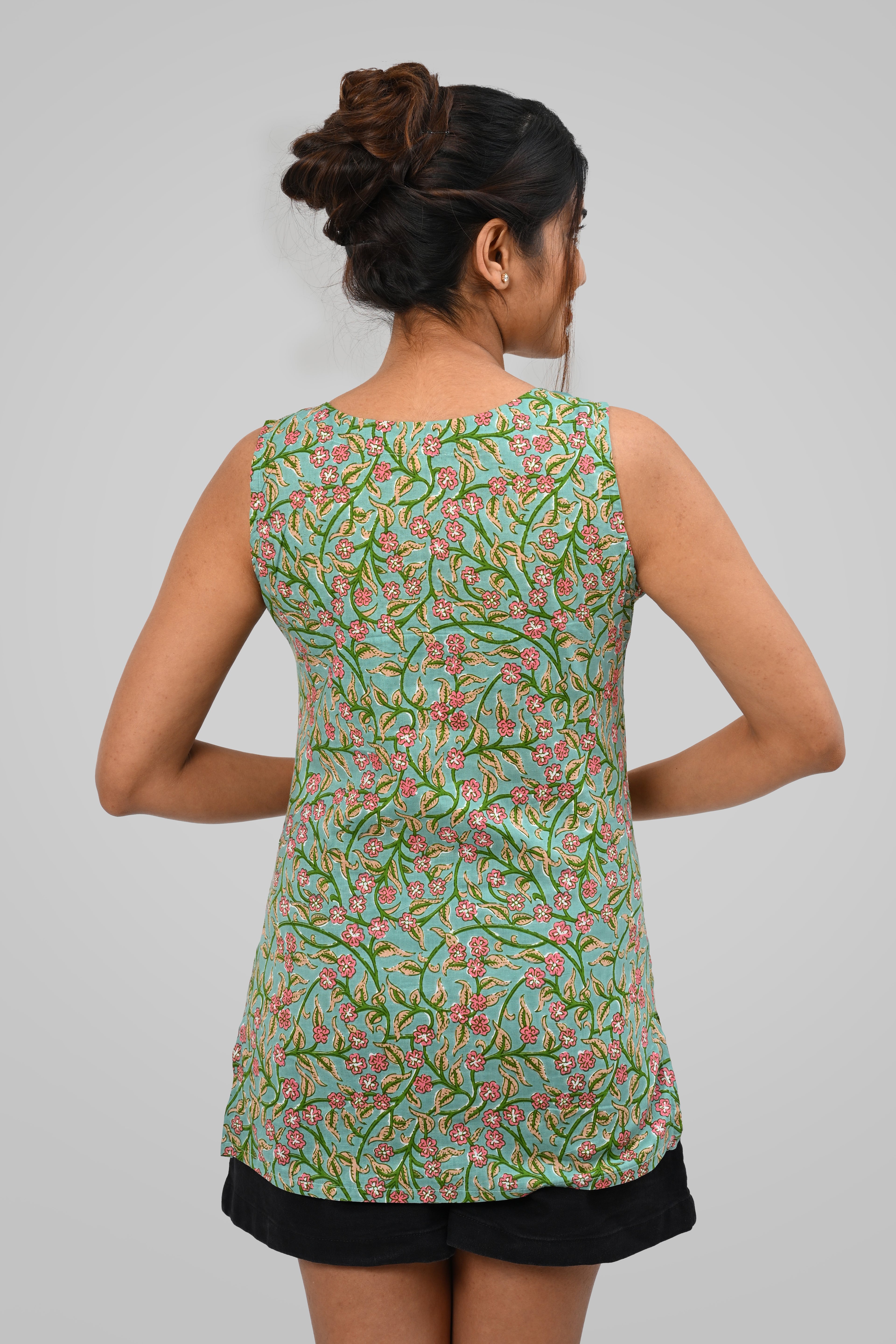 Green Floral Cotton Printed Sleeveless Kurti
