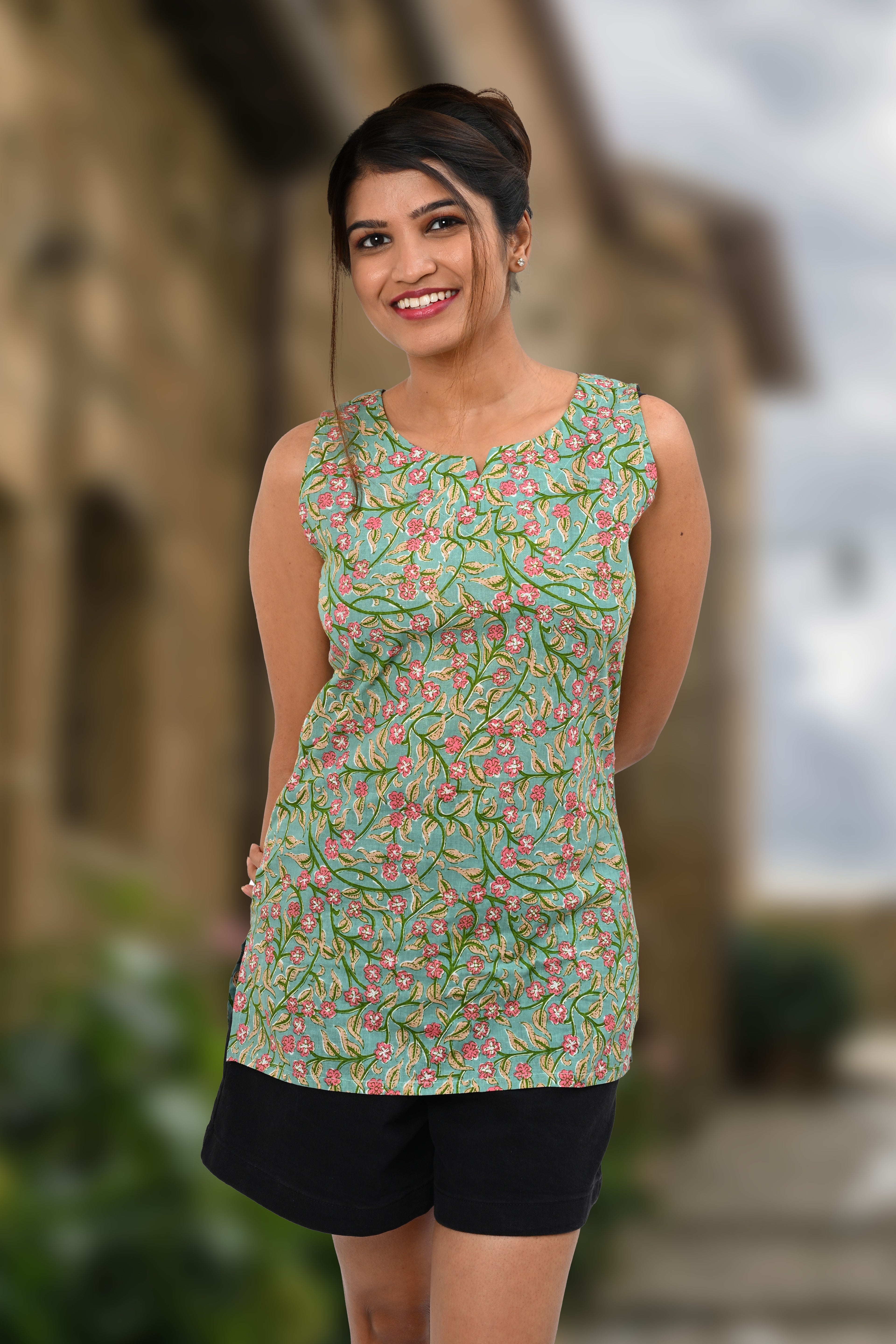 Green Floral Cotton Printed Sleeveless Kurti