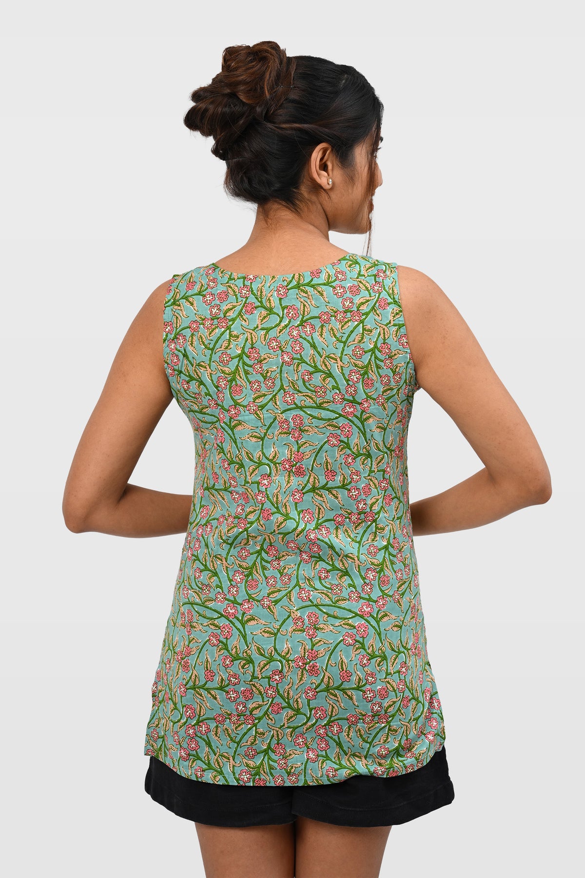 Green Floral Cotton Printed Sleeveless Kurti