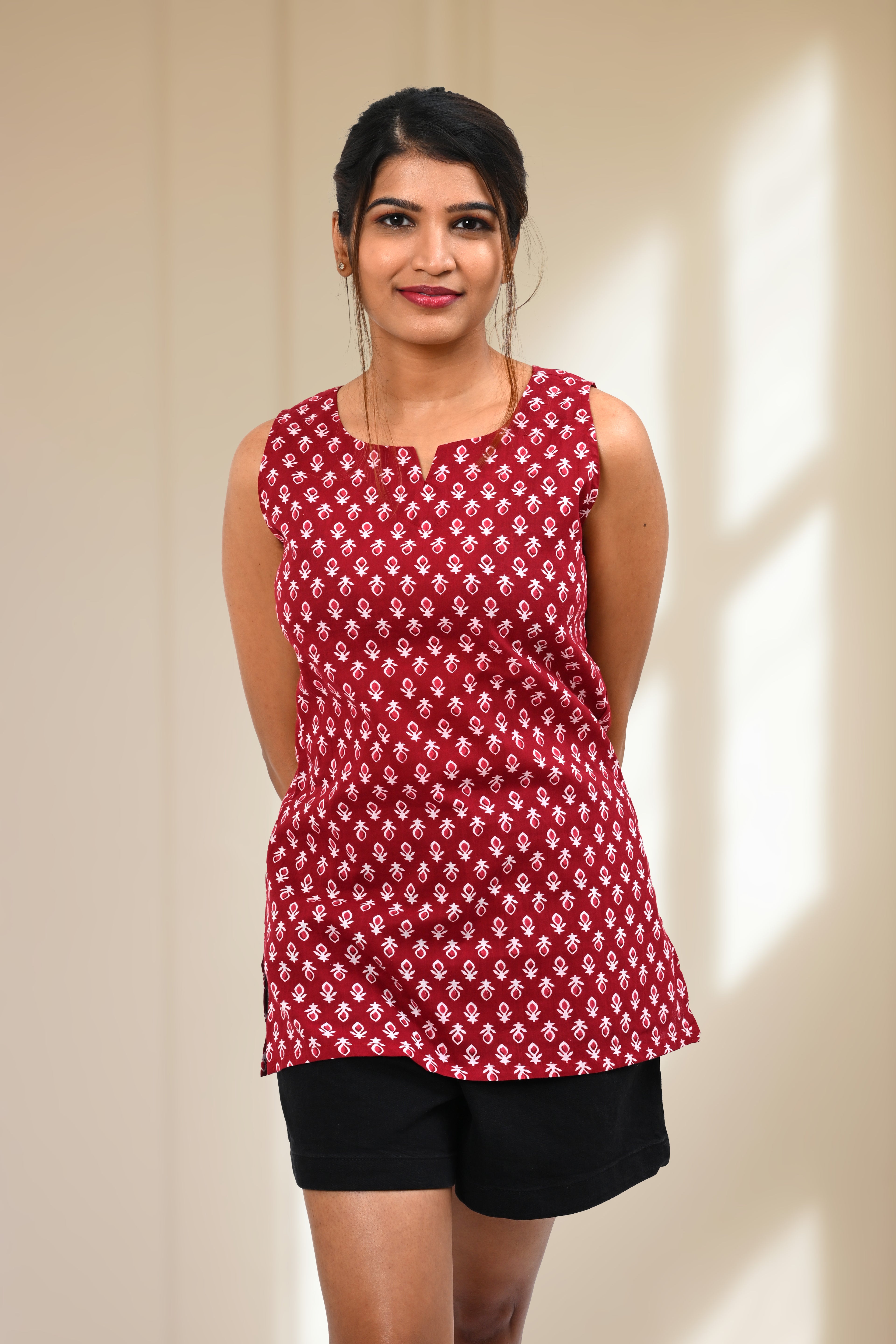 Maroon Cotton Printed Sleeveless Kurti