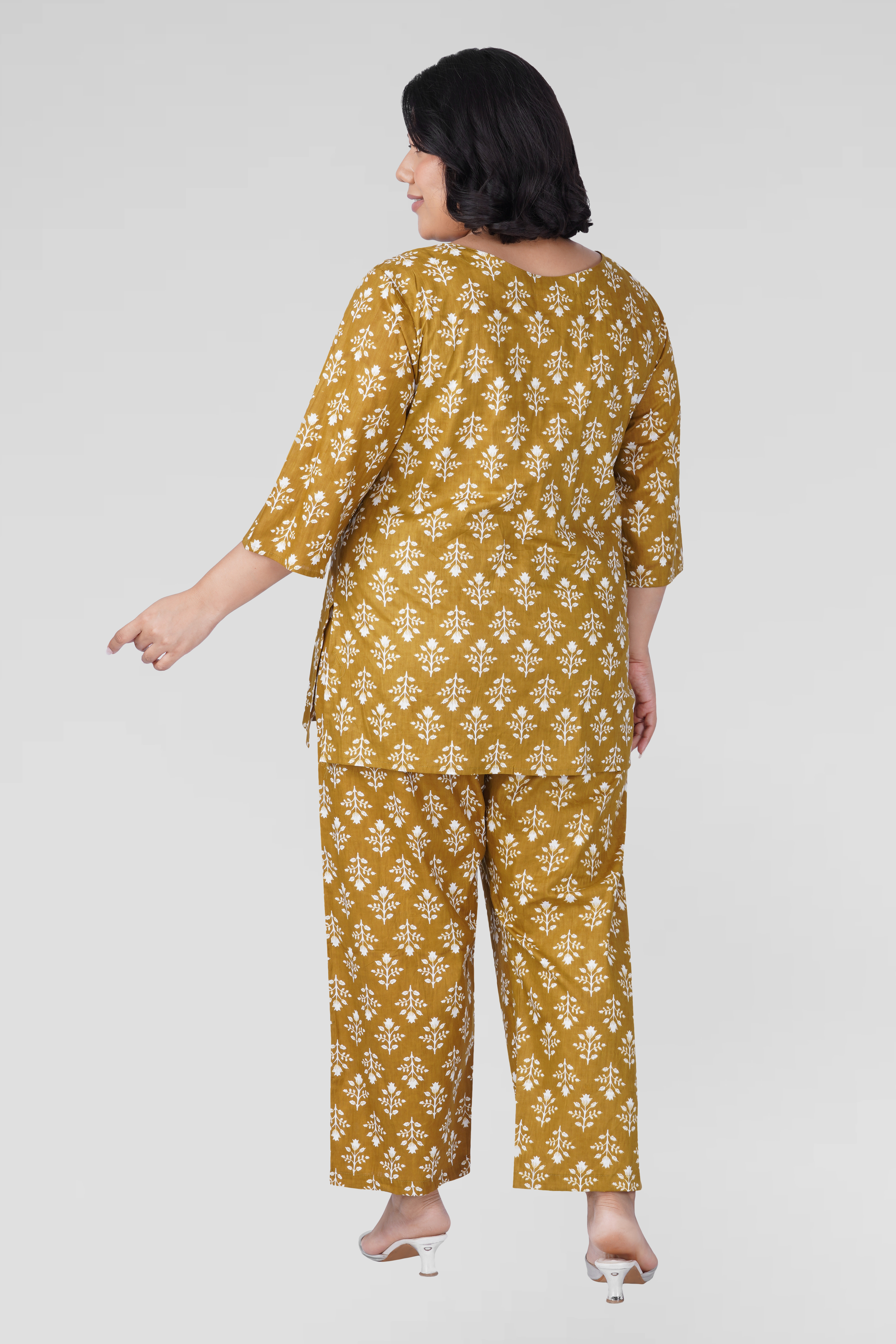 Mustard Plus Size Cotton Printed Pyjama Set