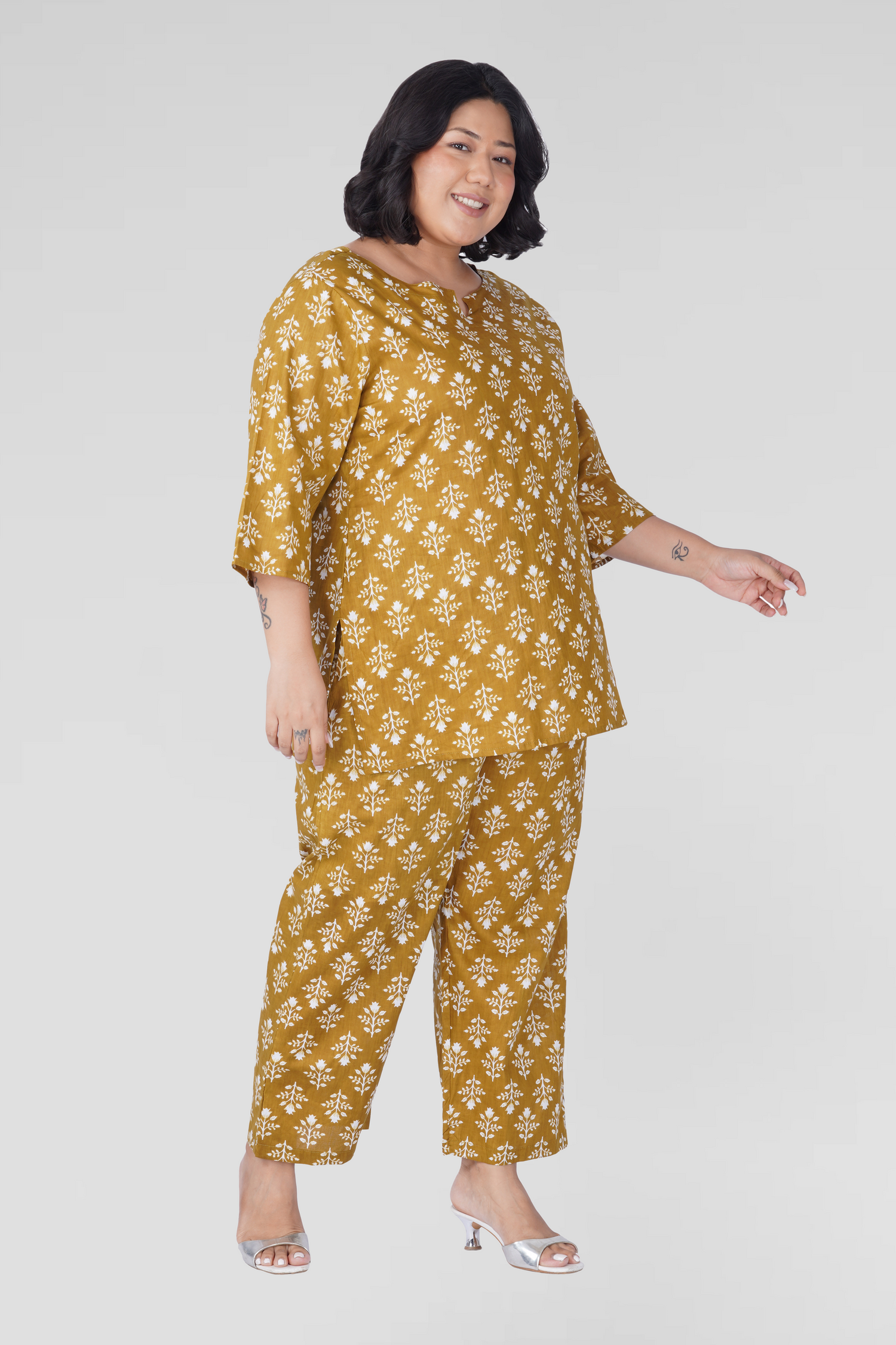Mustard Plus Size Cotton Printed Pyjama Set