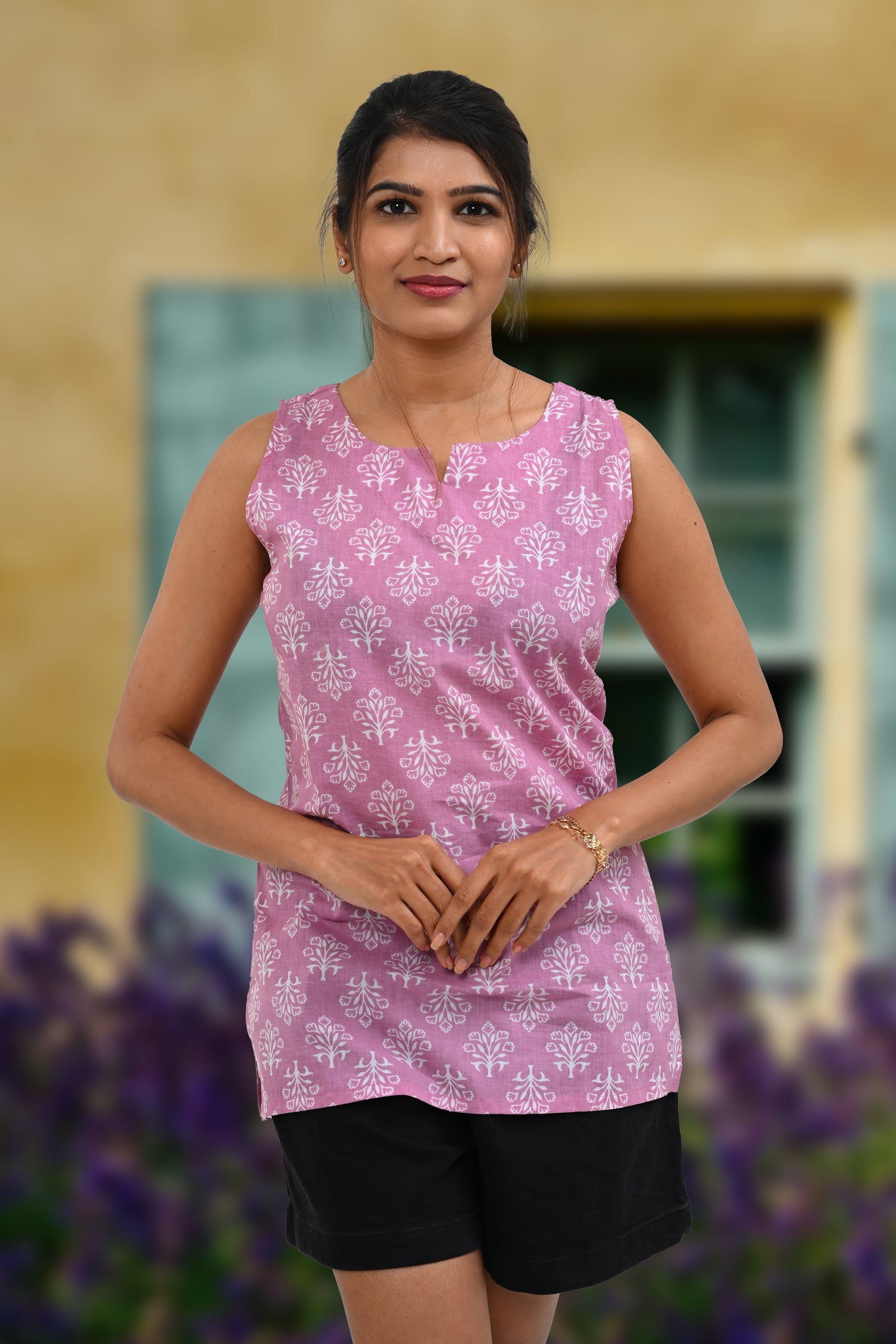 Pink Cotton Printed Sleeveless Kurti