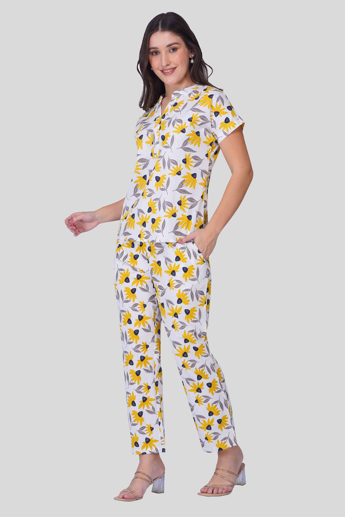 White Notch Collar Cotton Printed Pyjama Set
