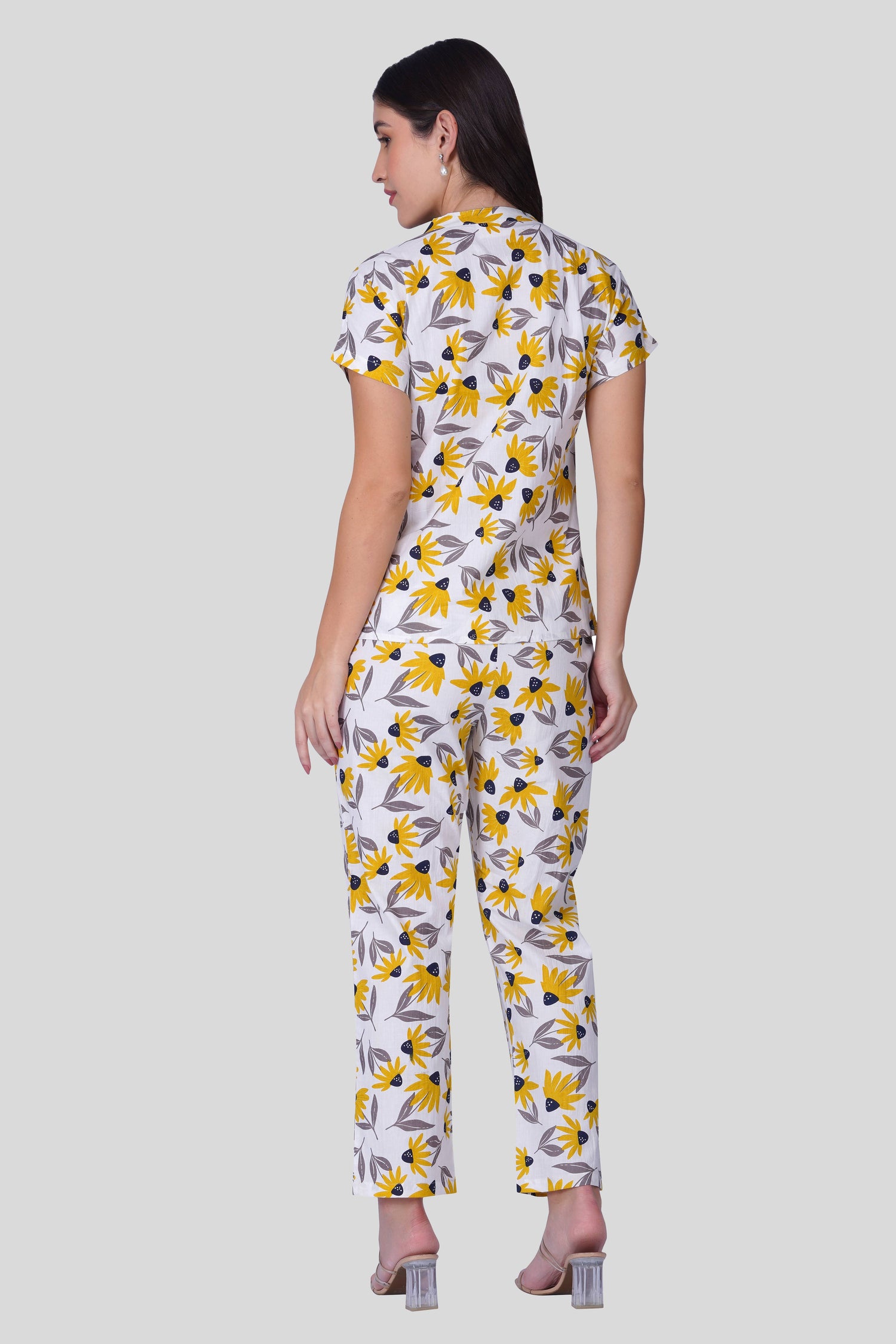 White Notch Collar Cotton Printed Pyjama Set