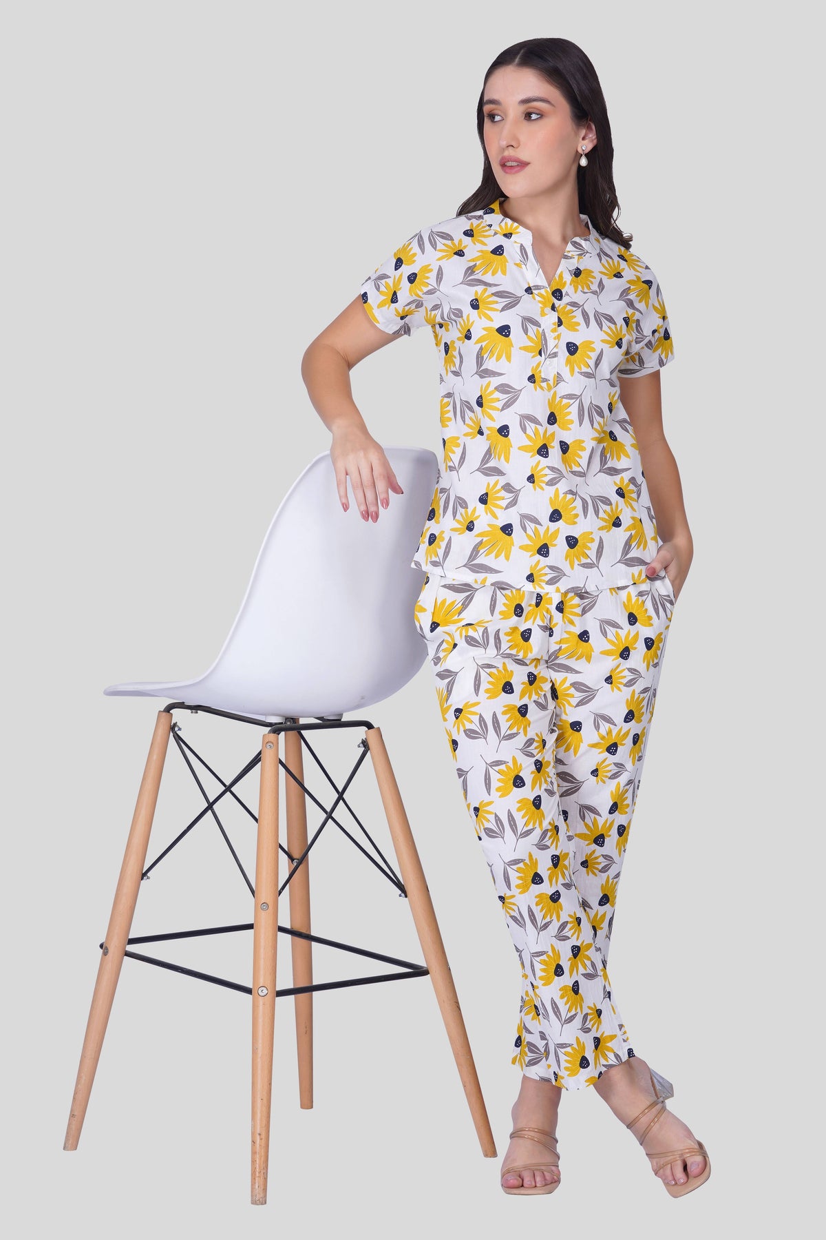White Notch Collar Cotton Printed Pyjama Set 