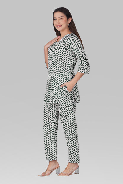 White V Neck Cotton Printed Pyjama Set