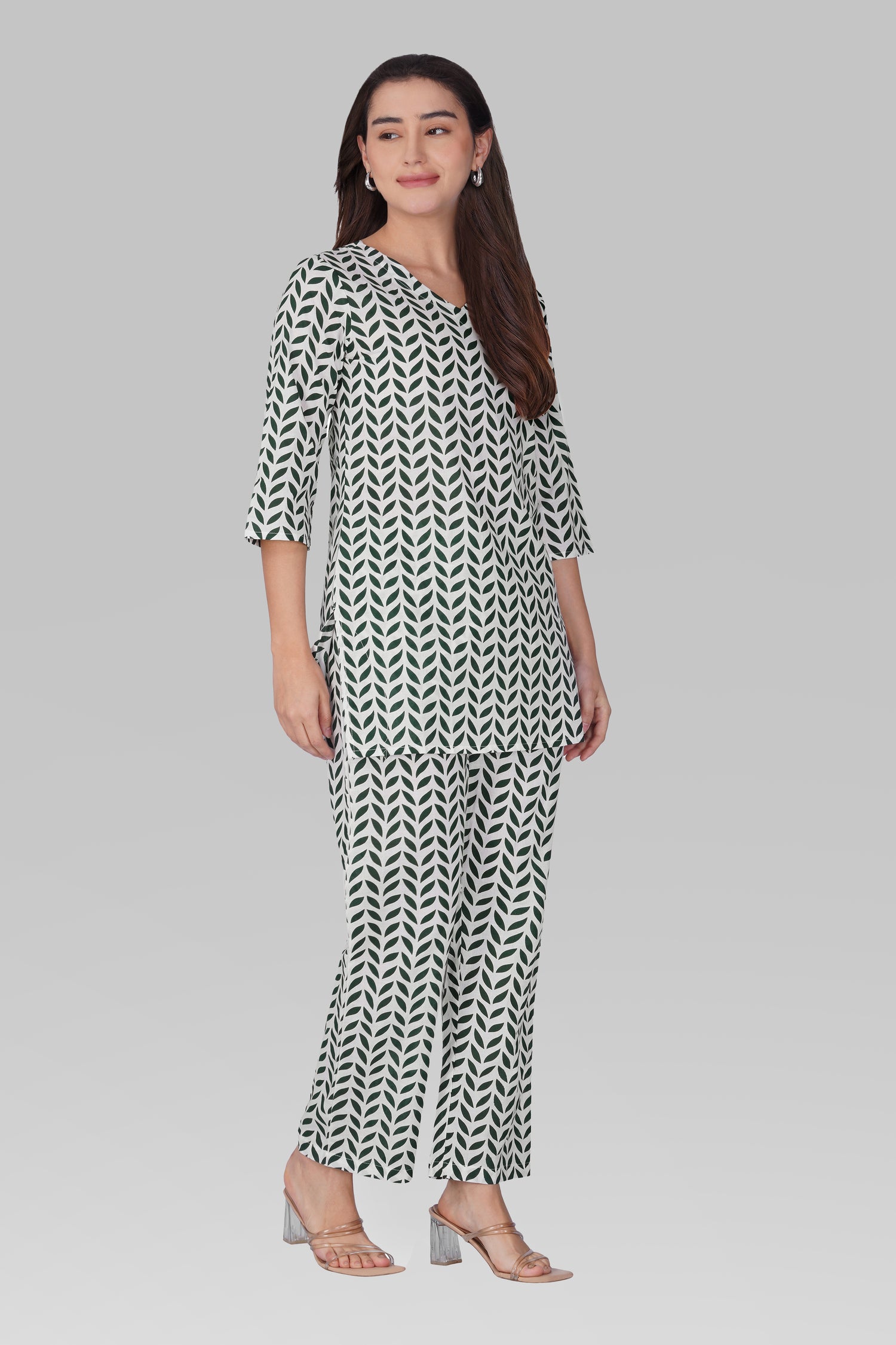 White V Neck Cotton Printed Pyjama Set