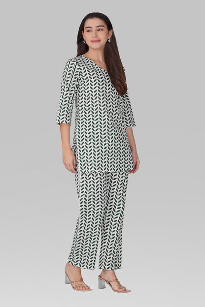 White V Neck Cotton Printed Pyjama Set