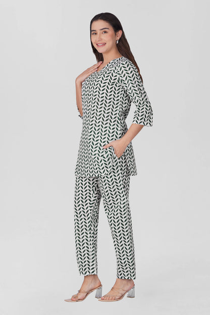 White V Neck Cotton Printed Pyjama Set