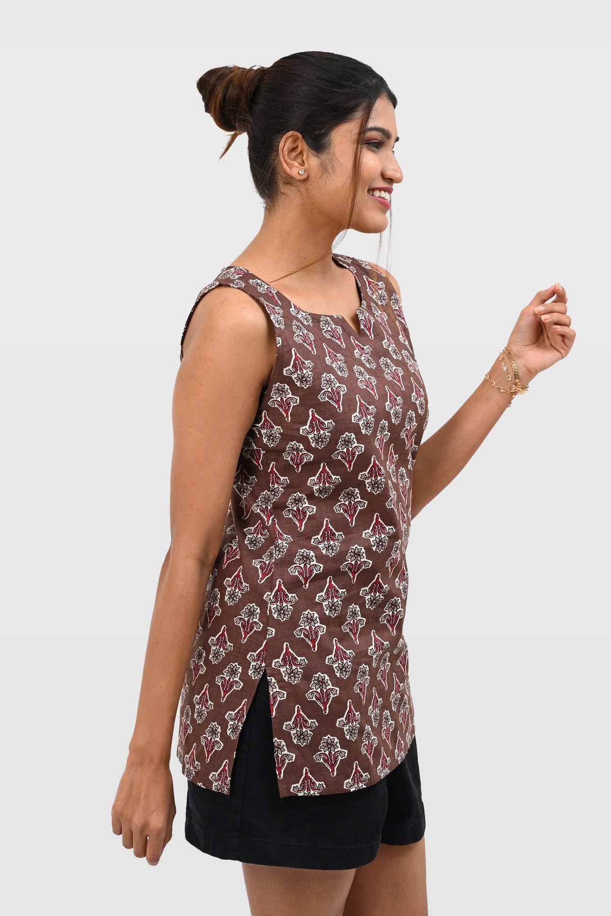Woody Brown Cotton Printed Sleeveless Kurti