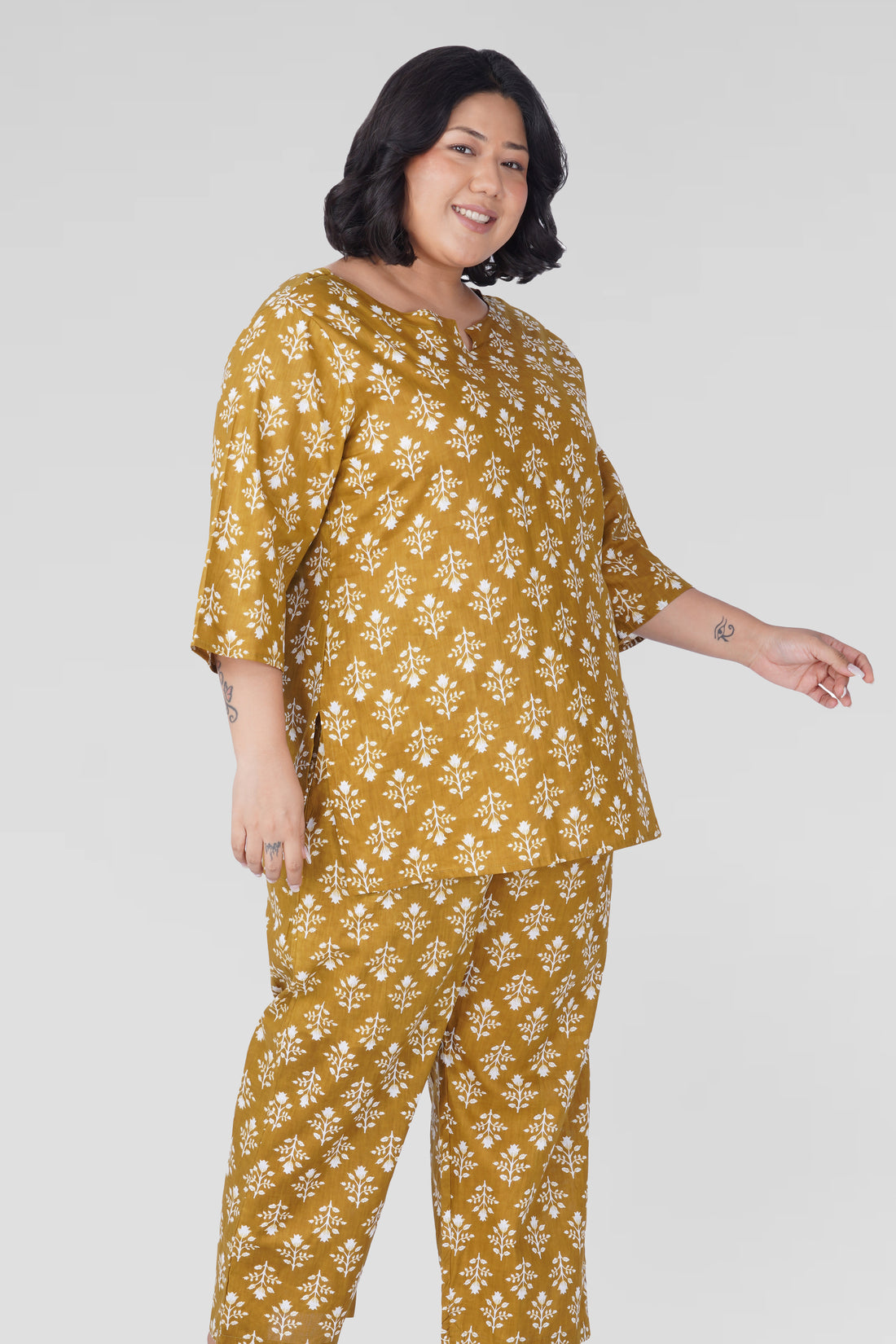 Mustard Plus Size Cotton Printed Pyjama Set