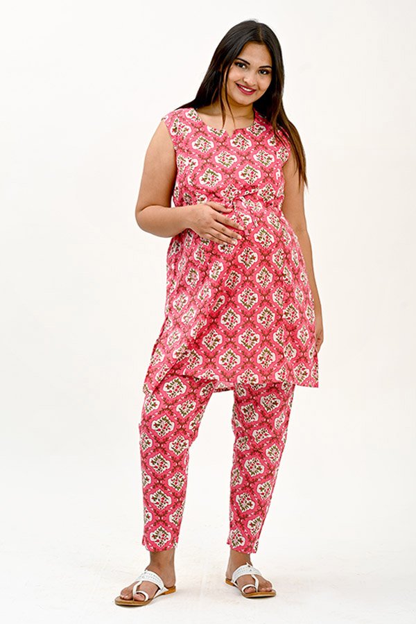 New Collection Ladies Round Neck Kurtis at Rs.360/Piece in surat offer by  shashvat exim